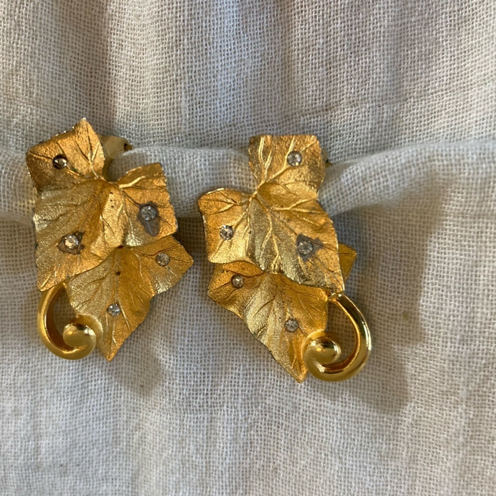 Pennino Leaves Maple Fall Autumn Vintage Clip on Earrings‎